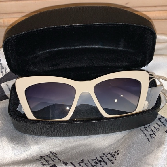 NWT Designer Sunglasses!! - Picture 8 of 9